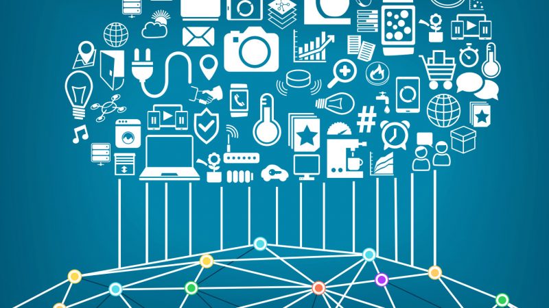 What connectivity and carrier options are available at Vinters Connect?